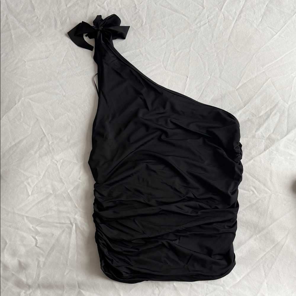 Elegant Black One-Shoulder Top